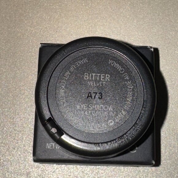 MAC Bitter Eyeshadow - Picture 3 of 3